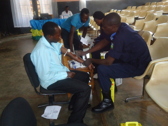 Ababishaka baranapimwa ubwandu bwa Vuris itera sida ngo bamenye aho bahagaze.