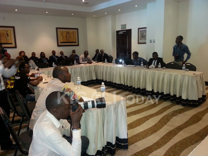 Abanyamakuru berekwa icyo gihembo.