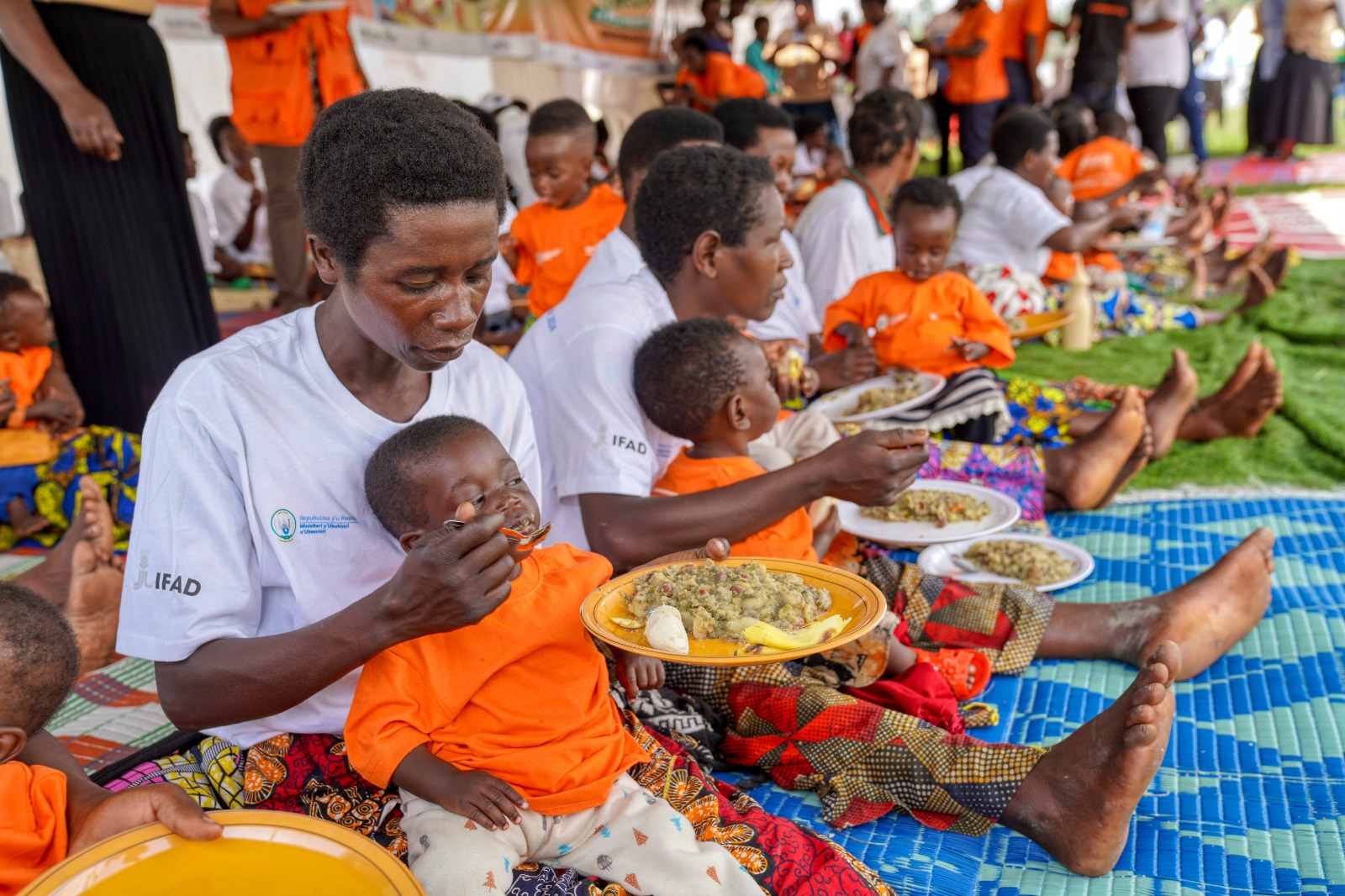 Ababyeyi barasabwa guhindura imyumvire bakajya bagaburira abana indyo yuzuye