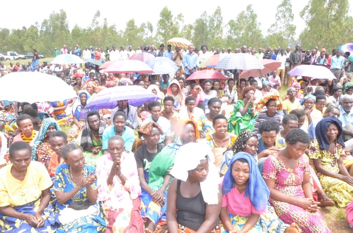 Ababyeyi bivuriza ku kigonderabuzima cya Rwinzuki bahangayikishijwe no kutagira imbangukiragutabara