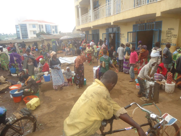 Abacuruza umuceri ku biro n