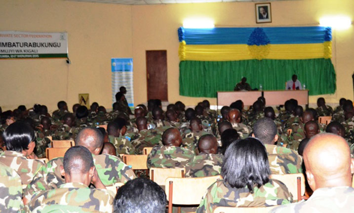 Abacuruzi bo mu Mujyi wa KIgali bahamya ko bagiye kwishyira hamwe bagakora imishinga minini.