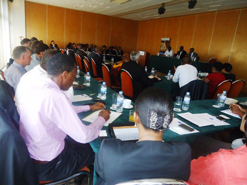 Bamwe mu bacuruzi bitabiriye inama.