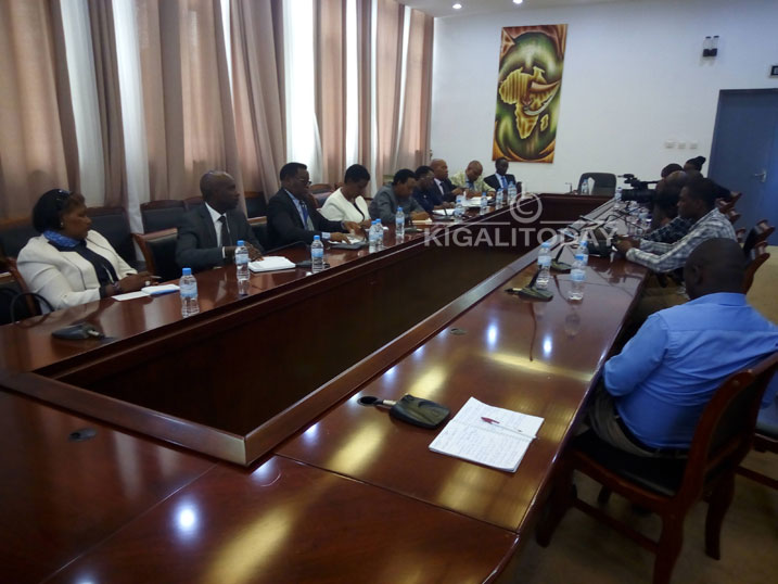 Aba badepite bagaragaje ikibazo cy'amikoro make y'inteko ya EALA