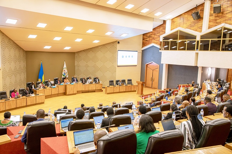 Ubwo Abadepite bemezaga uwo mushinga w