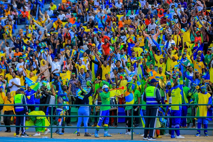 Abafana bari benshi cyane baje gushyigikira Amavubi