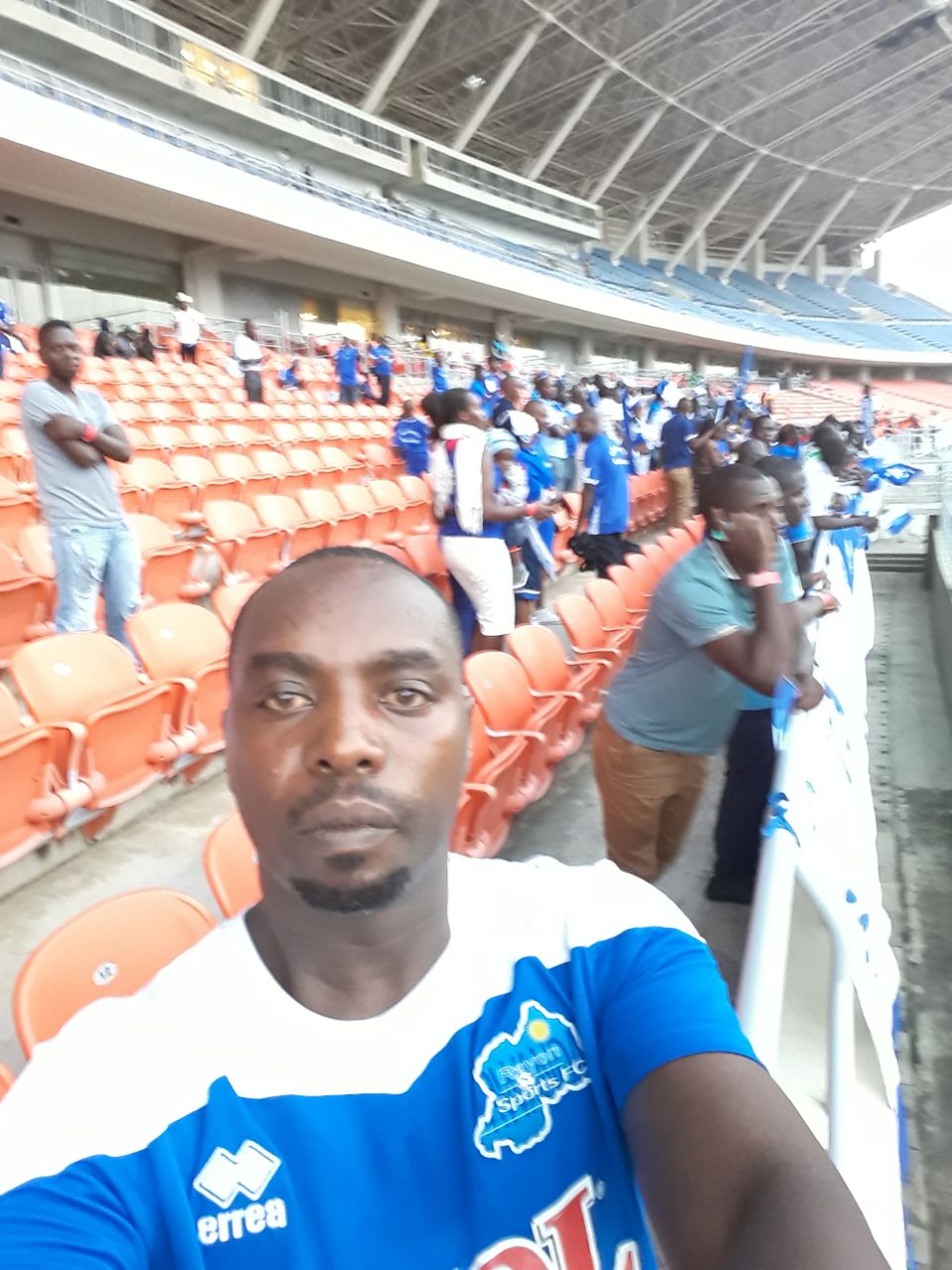 Baje gushyigikira Rayon Sports ...