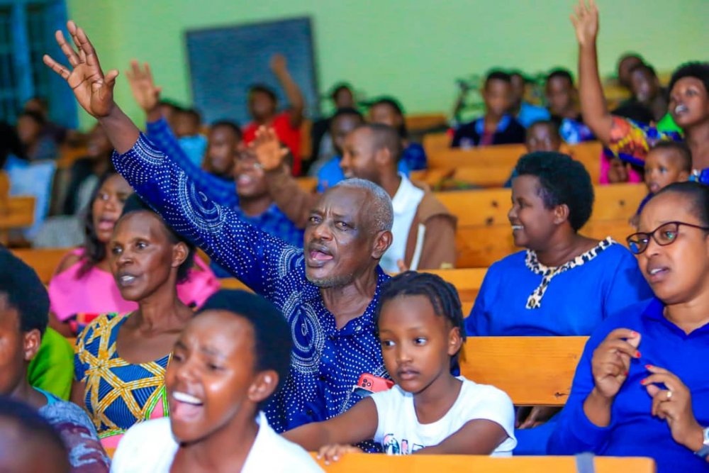 Banyuzwe n'indirimbo ze