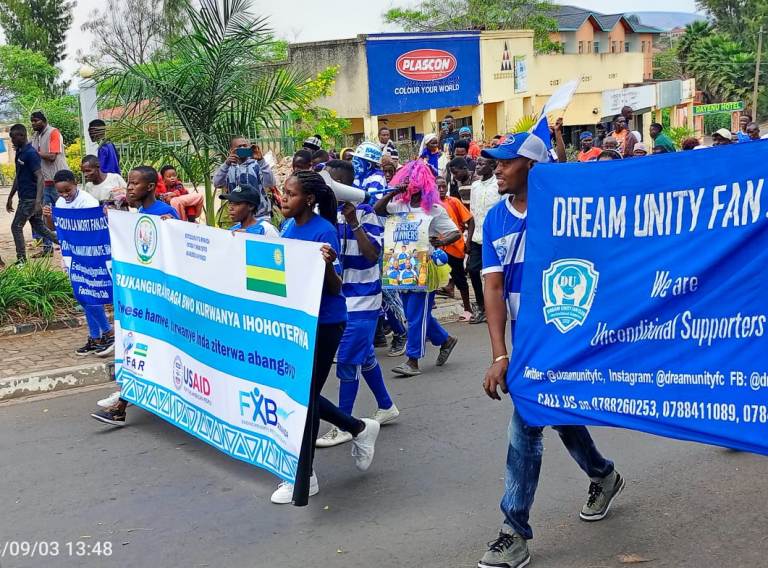 Abafana ba Rayon Sports bakoze akarasisi gashishikariza abantu kwirinda ihohoterwa rikorerwa abangavu n'irikorerwa mu ngo