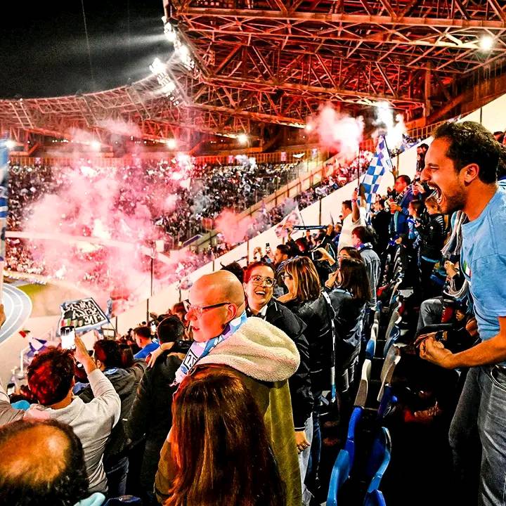 Byari ibyishimo ku bafana ba Napoli bongeye kumwenyura nyuma y