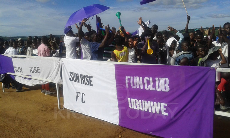 Abafana ba Sunrise bibumbiye muri Fan Club bari babukereye bafana