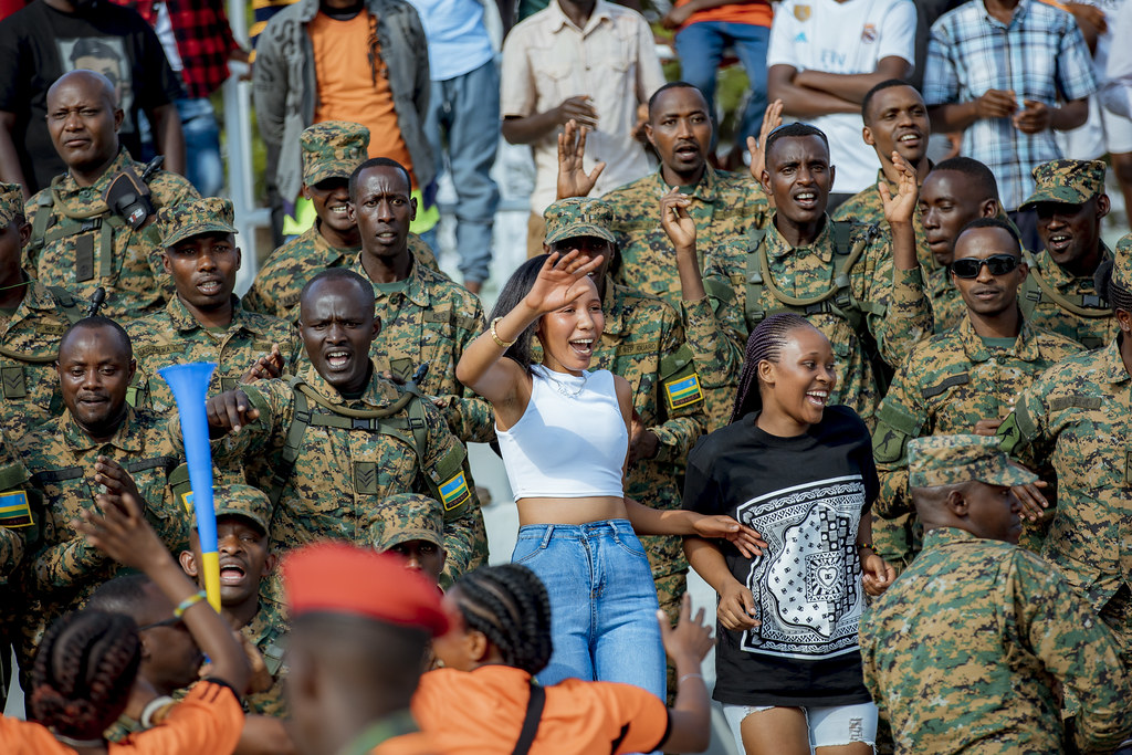 Abafana bari benshi mu ngeri zitandukanye