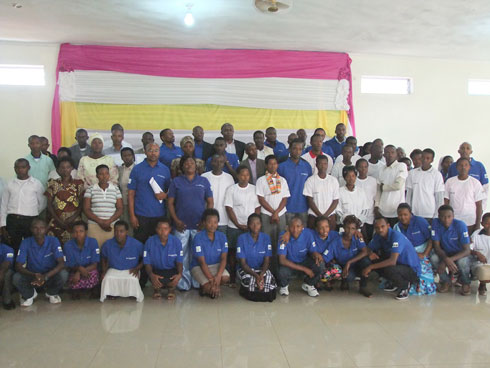 Abafashamyumvire bahuguwe na RWAMREC ngo bafashe abubatse kubana neza.