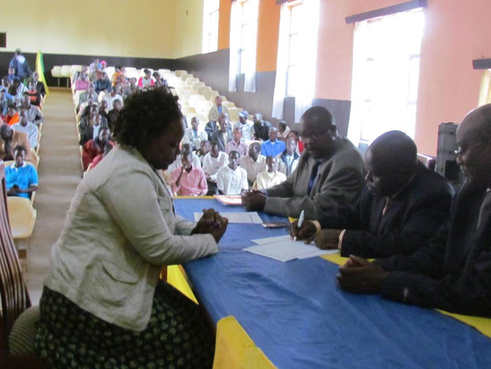 Abafatanyabikorwa basinyanye imihigo n