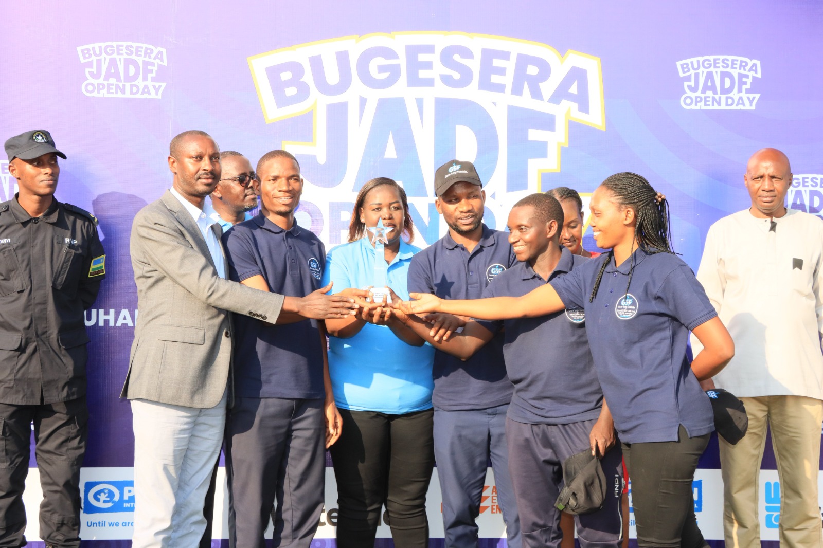 Abafatanyabikorwa batandukanye bashimiwe uruhare rwabo mu iterambere ry