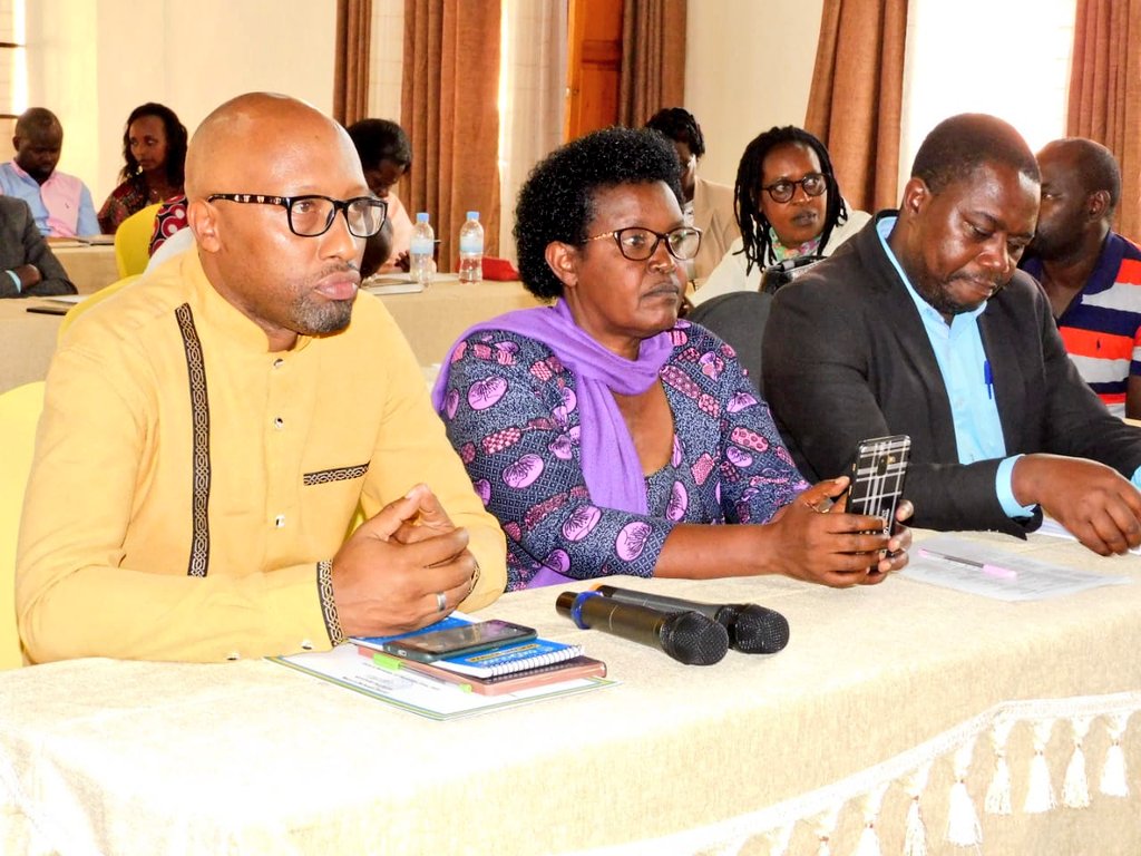 Abafatanyabikorwa bemera ko kuganira ku buzererezi bw'abana byagira icyo bitanga mu gukemura icyo kibazo