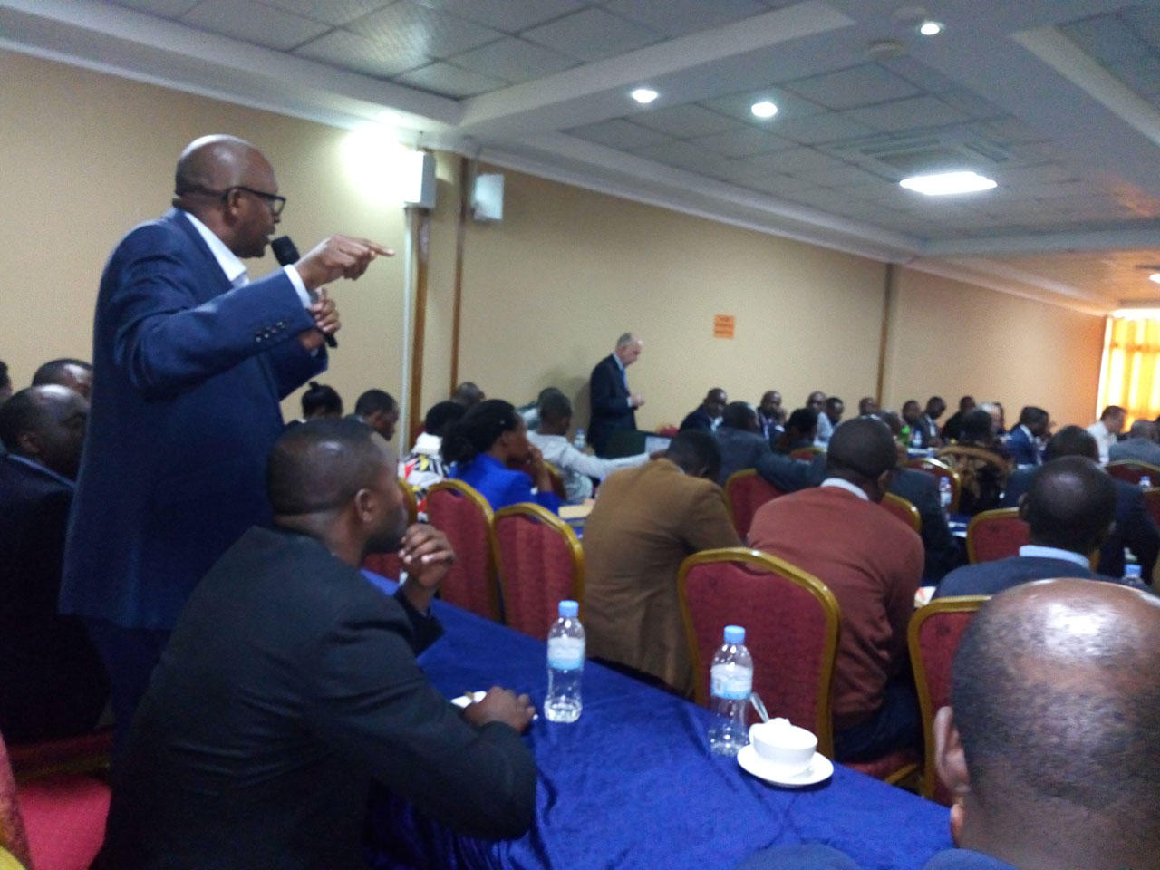 Abafite amasosiyete acukura amabuye y'agaciro bagaragaje imbogamizi z'ubumenyi buke n'ubushobozi budahagije mu kuyacukura