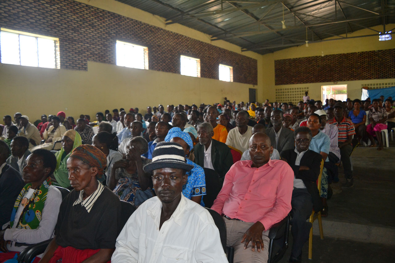 Abafite ibibazo mu Karere ka Ruhango bari baje kubigeza ku bayobozi