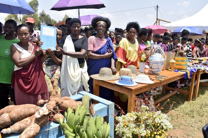 Abagore bo mu Karere ka Rulindo bamuritse ibyo bagezeho