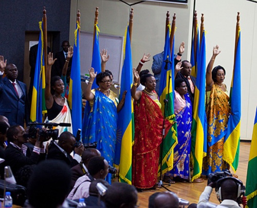 Abagore nibo biganje mu nteko ishinga amategeko kuri iyi manda n'imyanya igera kuri 64%.