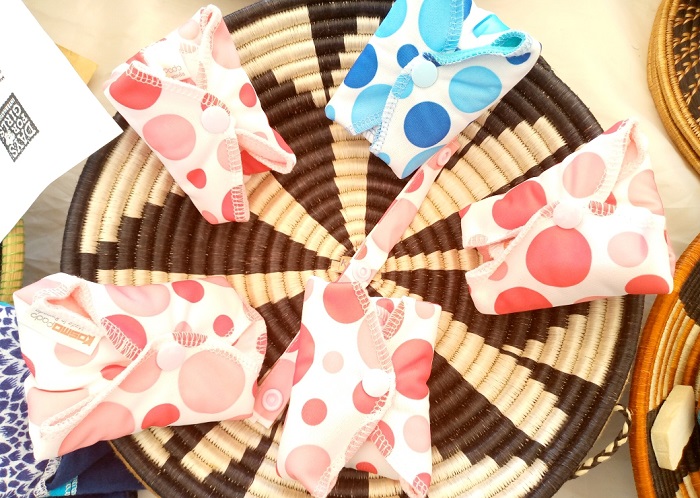 Izi ni zimwe muri Cotex zikozwe mu dutambaro abagore bo mu Karere ka Gakenke bakora