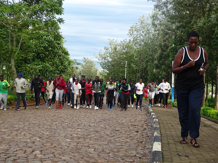 Abagore bavuga ko gukora siporo atari iby'abagabo gusa.