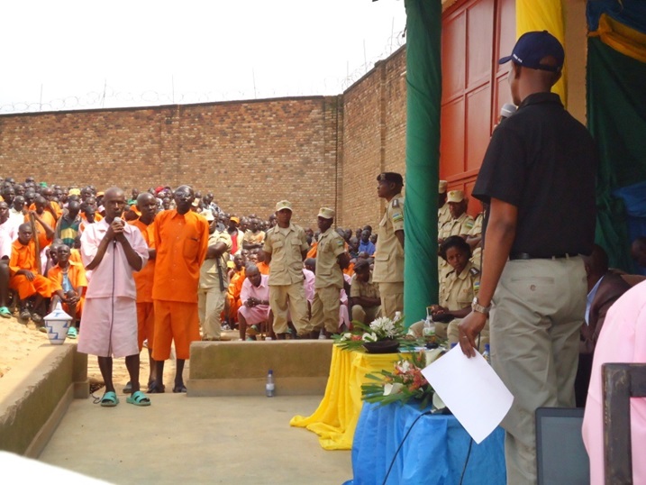 Abagororwa bahwe umwanya wo kubaza ibibazo bitandukanye.