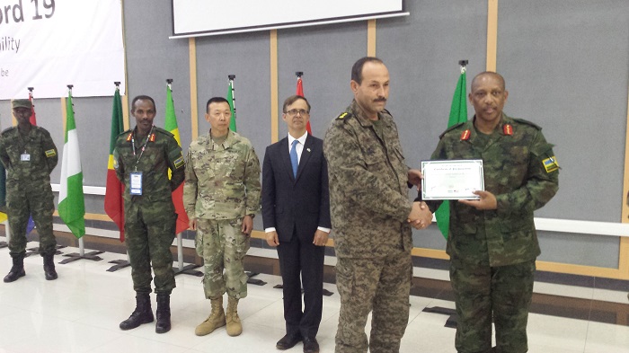 Abahagarariye ibihugu byitabiriye imyitozo byahawe ibyemezo by'uko byabonetse