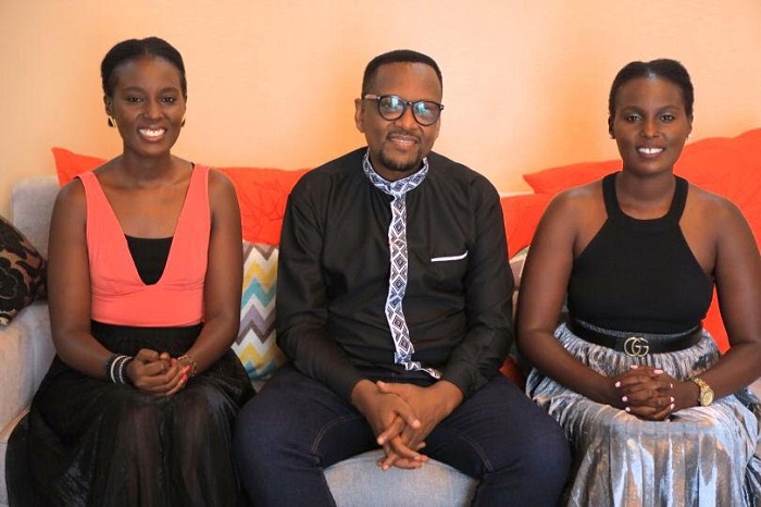 Ange na Pamela hamwe na Masamba