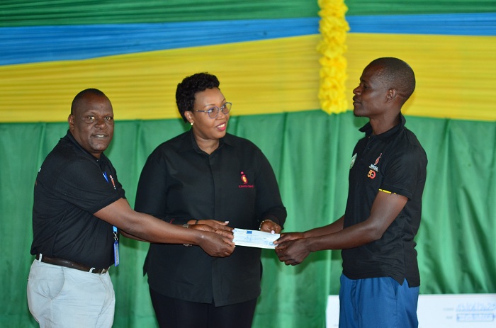 Abahinzi n'aborozi bagannye gahunda y'ubwishingizi bishyuwe igihombo bagize