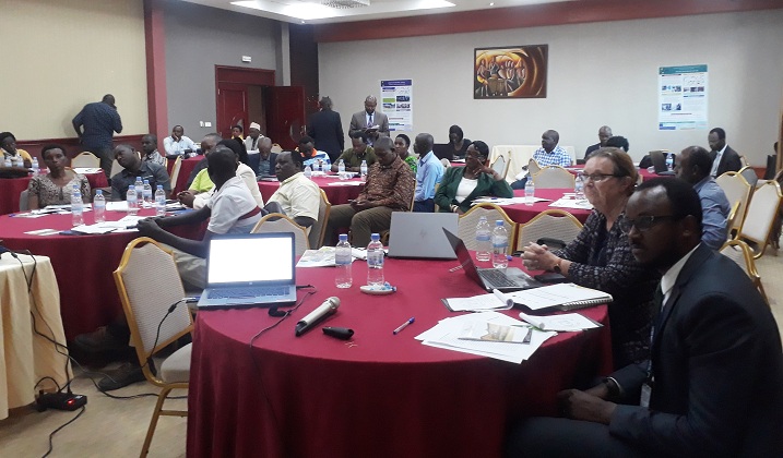 Abahinzi n'aborozi barasaba gushakirwa isoko ry'umusaruro wababanye mwishi