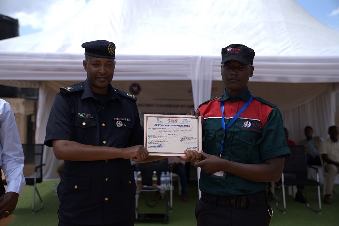 Abahuguwe bahawe ibyemezo by'ishimwe