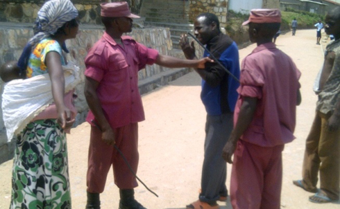 Longine na mugenzi we babazwa aho bashyize ayo mafaranga.