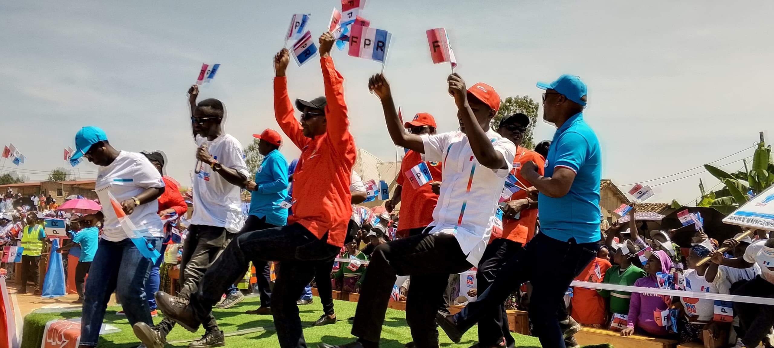 Abakandida Depite ba FPR-Inkotanyi baba bishimiye abaje kubashyigikira