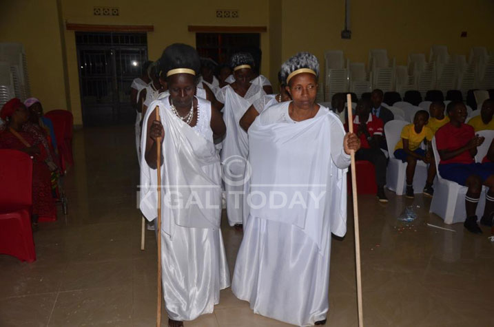 Abakecuru nabo bararanye n'abato muri iki gitaramo