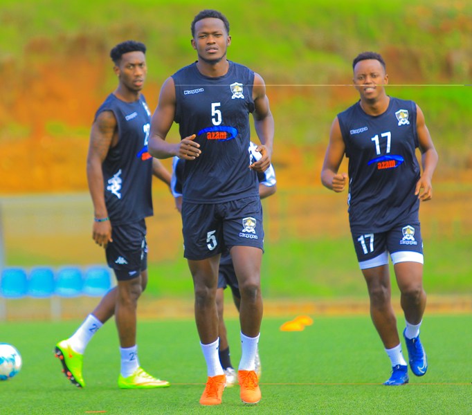 Abakinnyi bakoze imyitozo bambaye imyambaro mishya ya Kappa baheruka kumurika