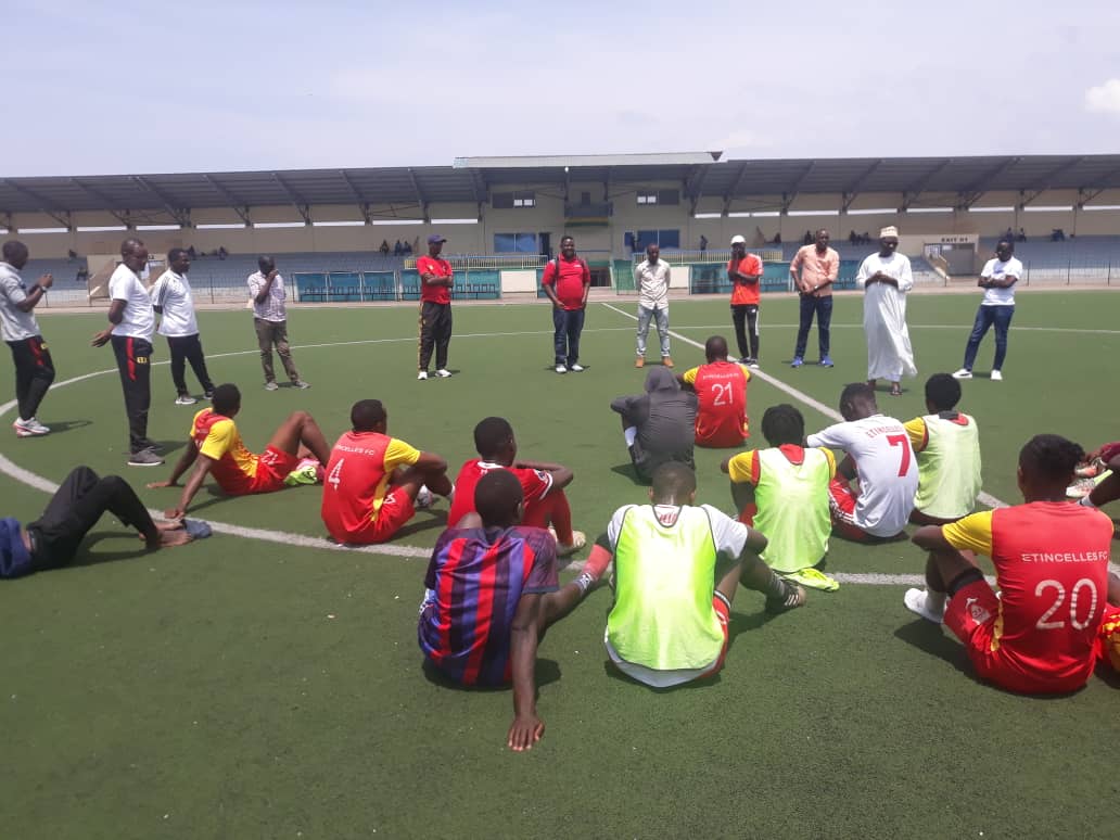 Abakinnyi basabwe kwitanga ikipe ntimanuke mu cyiciro cya kabiri 