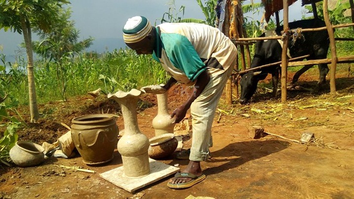 Abakiri bato babumba amavazi.