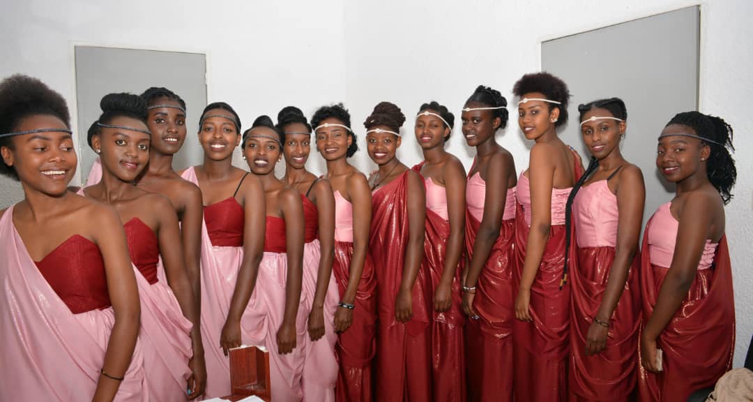 Abakobwa 13 batowemo Miss Bright INES mu myambaro ya kinyarwanda