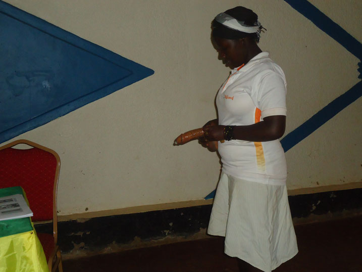 Abakora uburaya ngo bakwiye kumenya gukoresha agakingirizo kuko gafasha mu kurinda ubwandu bwa SIDA.