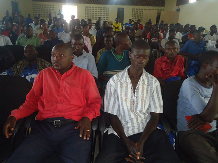 Abakoresha umuhanda batangaje ko ubuto bwawo buri mu biteza impanuka.