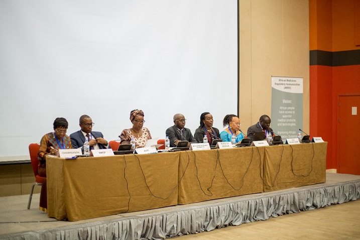 Abakuriye inzego zitandukanye batanga ibiganiro