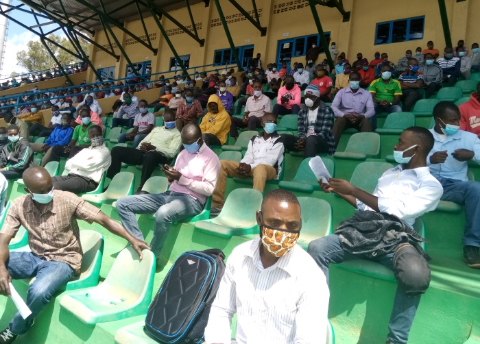 Abamotari b'i Huye barifuza ko aho bahagarara bategereje abagenzi hazagurwa kugira ngo bajye babasha guhana intera