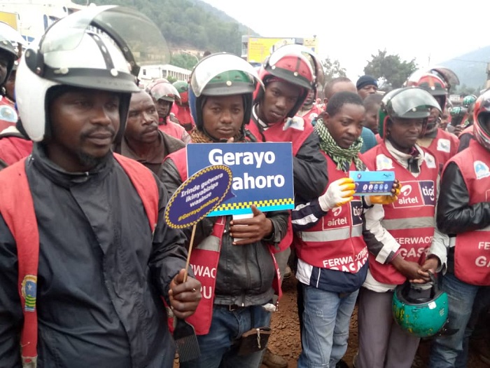 Abamotari bakurikiye ubutumwa bubagenewe mu bukangurambaga bwo kwirinda impanuka