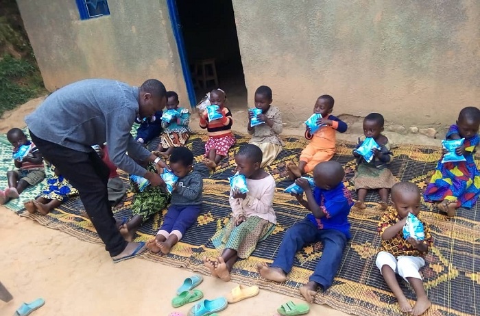 Bamwe mu babyeyi basanga aya marerero kanini kuko abana bahabonera n'indyo yuzuye