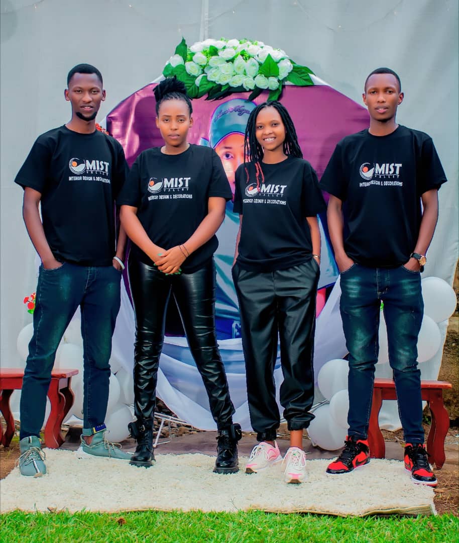 Bamwe mu bagize Kampani MIST Valley