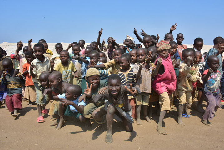 Abana 2,119 batagira imiryango bakeneye abo kubitaho by'umwihariko