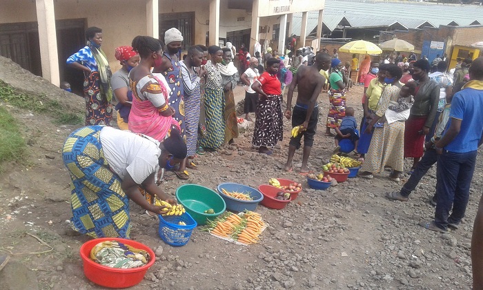 Babujijwe kwinjira mu isoko kuko bafite abana bagejeje igihe cyo kujya mu marerero