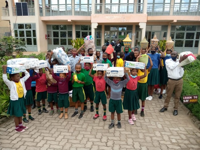 Abana bakusanyije akabakaba miliyoni n