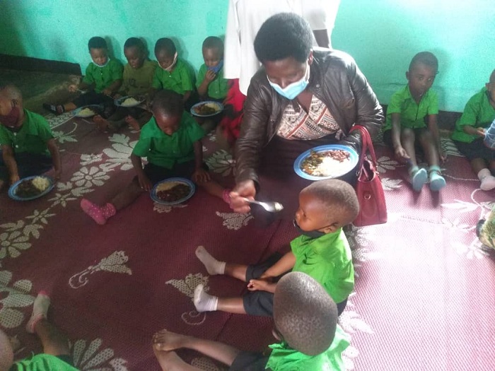 Abana bageze ku mezi atandatu batangira guhabwa inyunganirabere kugeza ku myaka ibiri